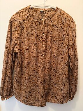 Old Navy — Button-Front Dot Print Blouse in Tan and Black